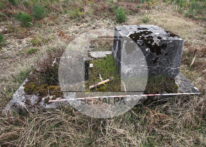 Socle d'antenne FuPeil Adcock Luftwaffe